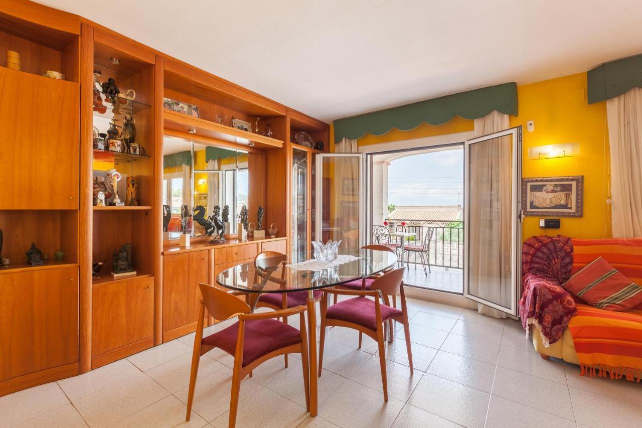 Villa Lilia Vilanova i la Geltrú Exterior foto