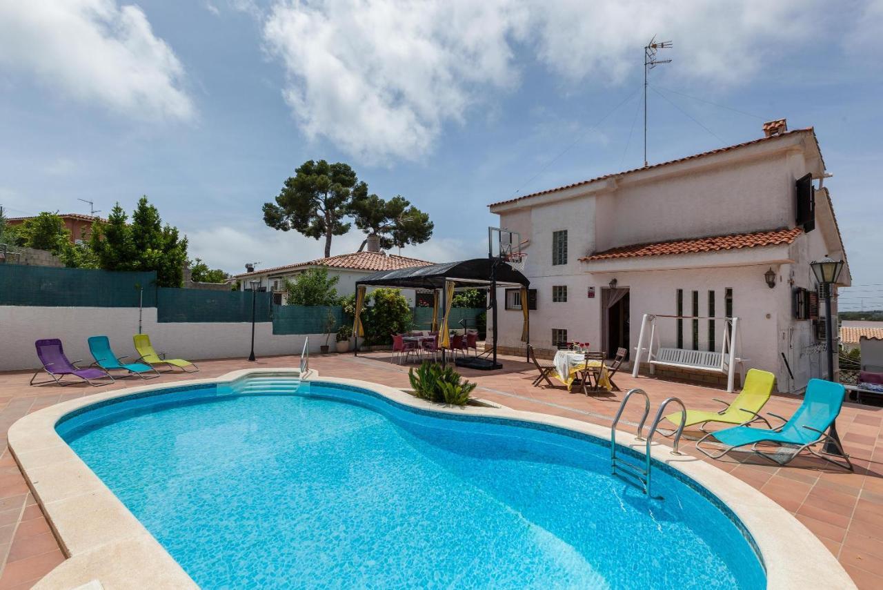 Villa Lilia Vilanova i la Geltrú Exterior foto