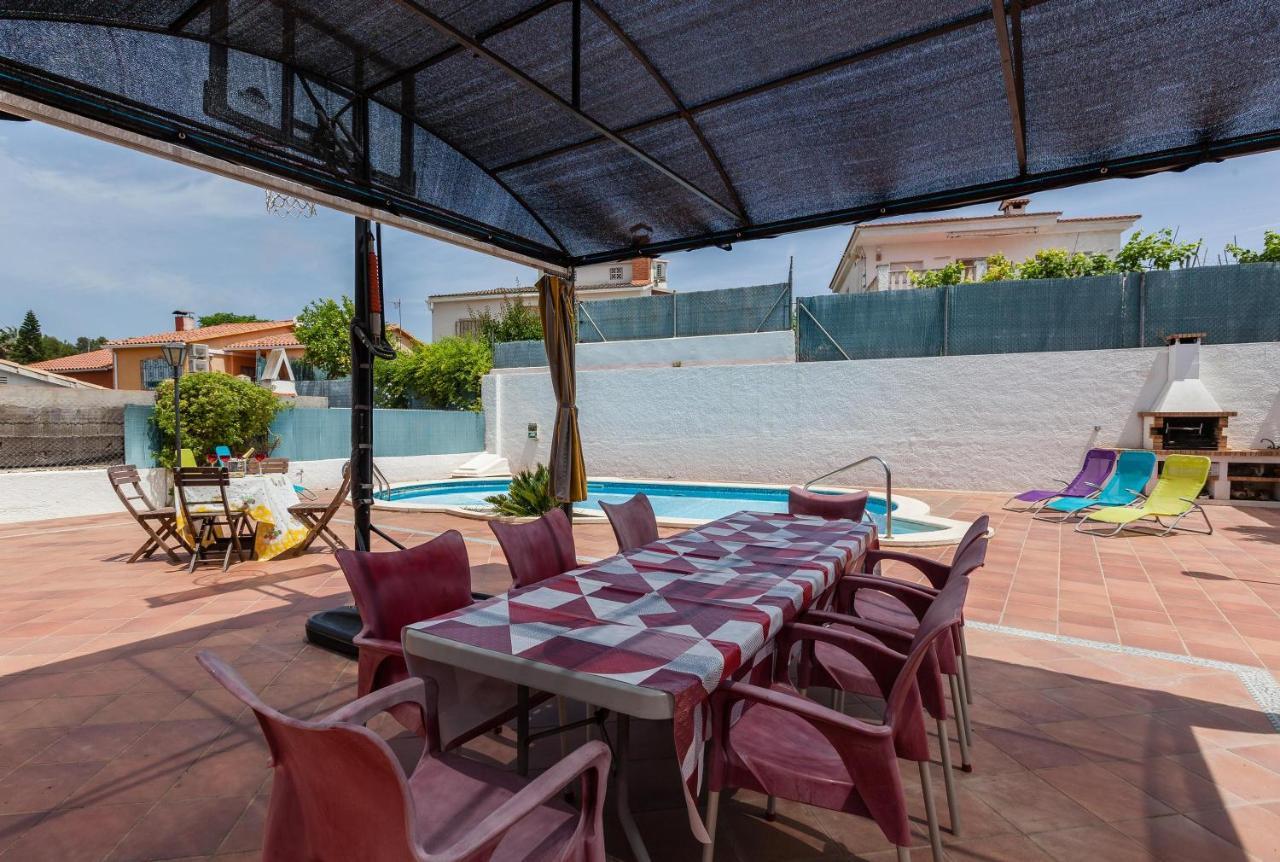Villa Lilia Vilanova i la Geltrú Exterior foto